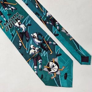 ANAHEIM MIGHTY DUCKS NHL SILK TIE INAUGURAL SEASON VINTAGE GREEN 4" X 57"
